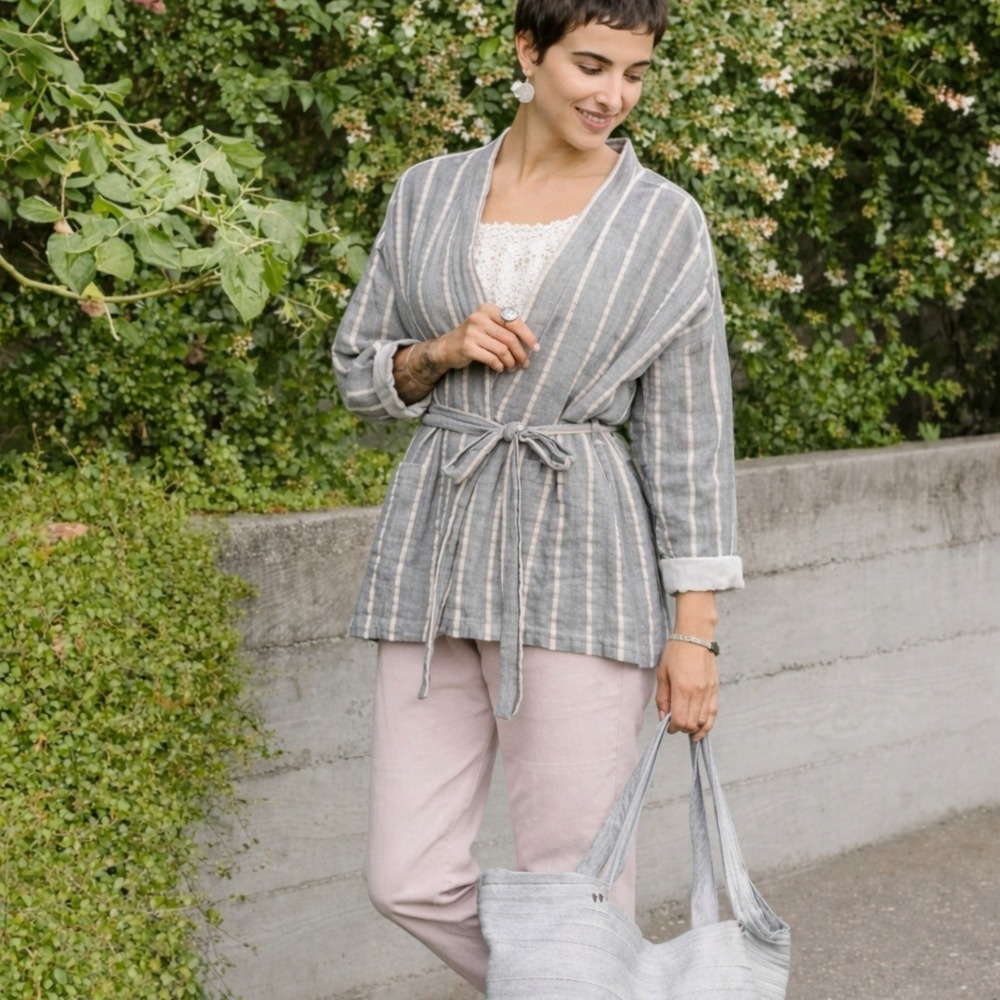 Xirena Womens Medium Ryder Gauze Robe Kimono Jacket Wrap Top Grey Striped Belt